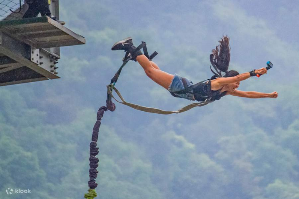 Bungee Jumping in Baga Goa